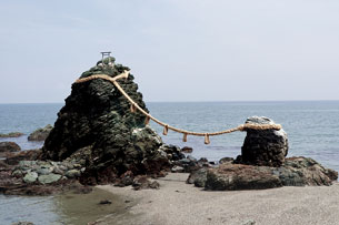 伊勢志摩国立公園_初夏の夫婦岩